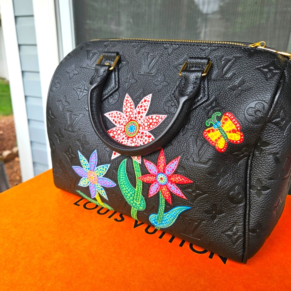 Louie Vuitton rare purse, brand new